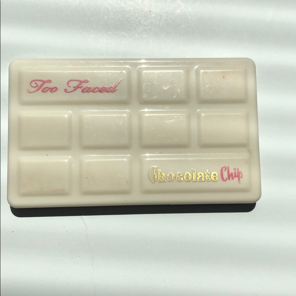 Mini Too Faced chocolate bar palette